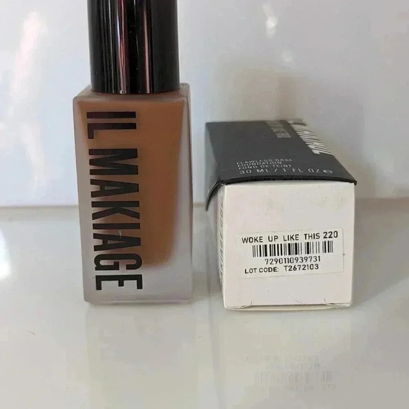 Il Makiage #220  Foundation - Picture 2 of 3